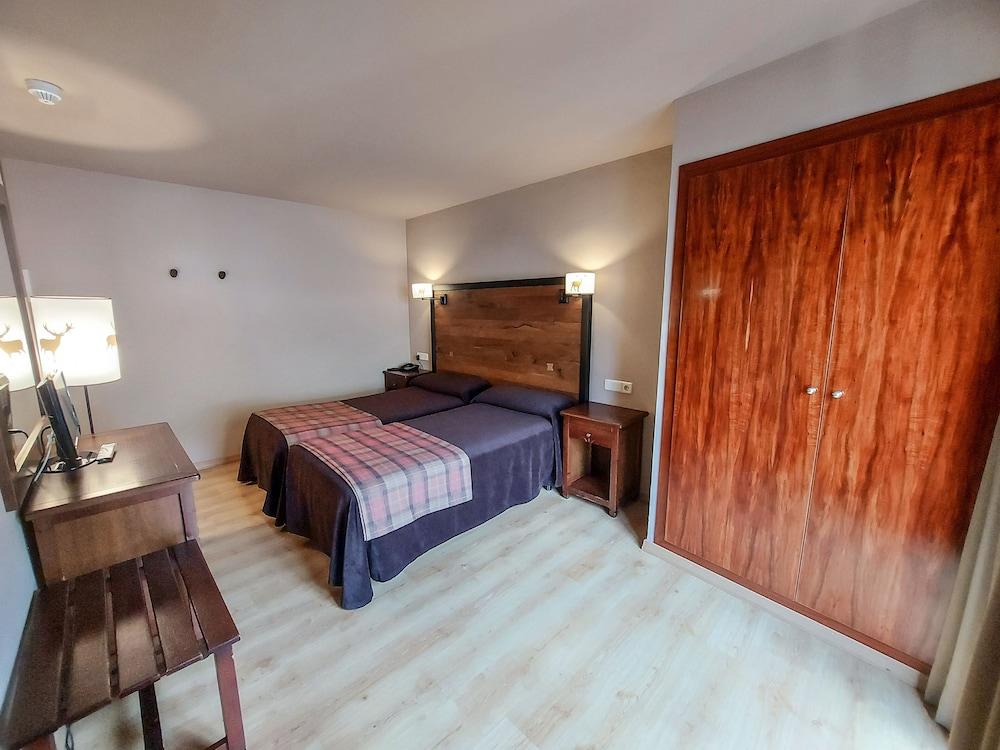 Riu Nere Mountain Hotel В'єлья Екстер'єр фото