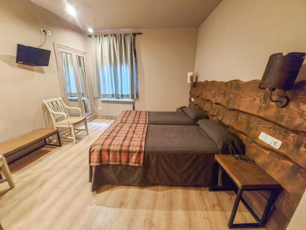 Riu Nere Mountain Hotel В'єлья Екстер'єр фото